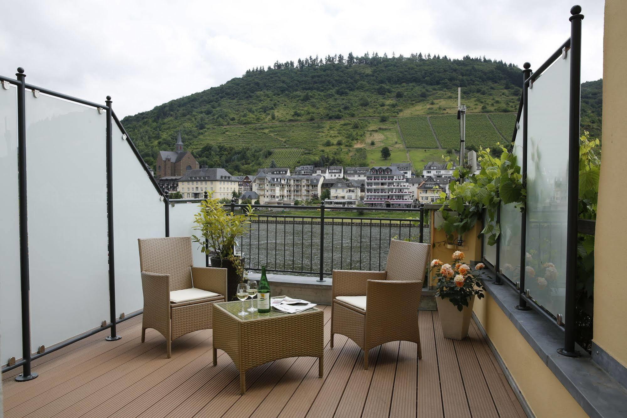 Hotel Karl Noss Cochem Exterior foto